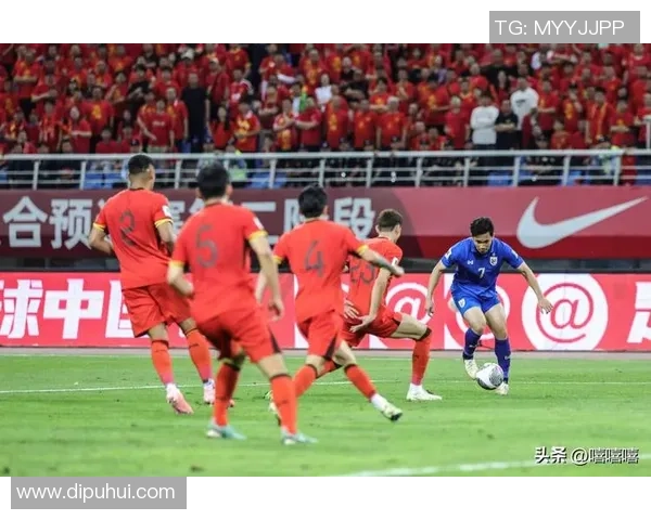 重庆足球队技术水平创新高引发关注助力球队崛起与发展